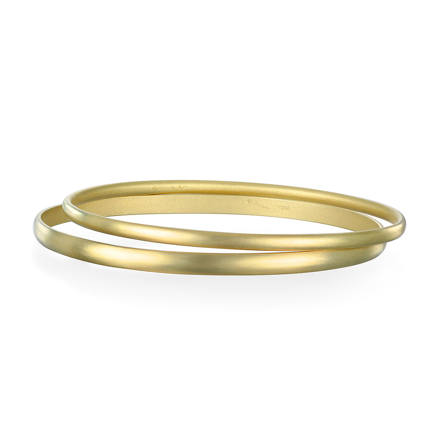 18 Karat Oval Wire Bangle Bracelet - 4mm