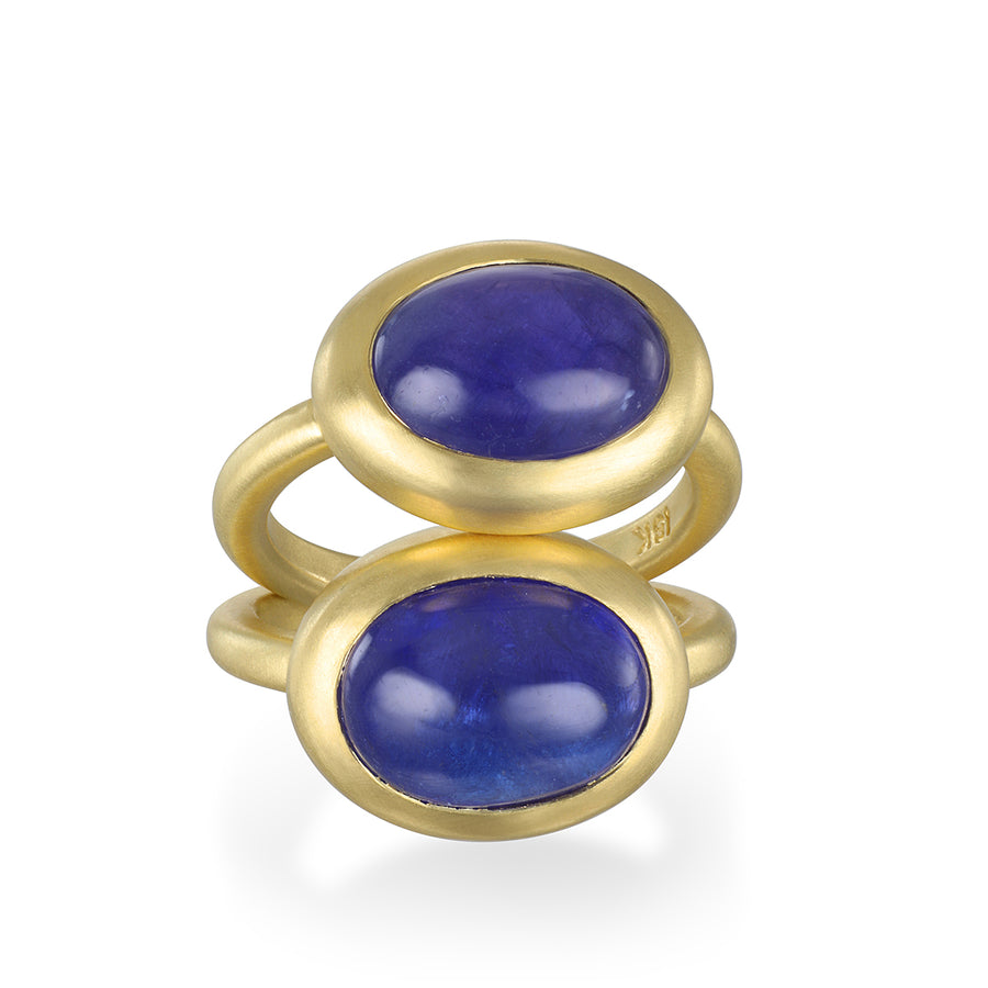 18 Karat Gold Tanzanite Cabochon Ring - 8.21 Cts
