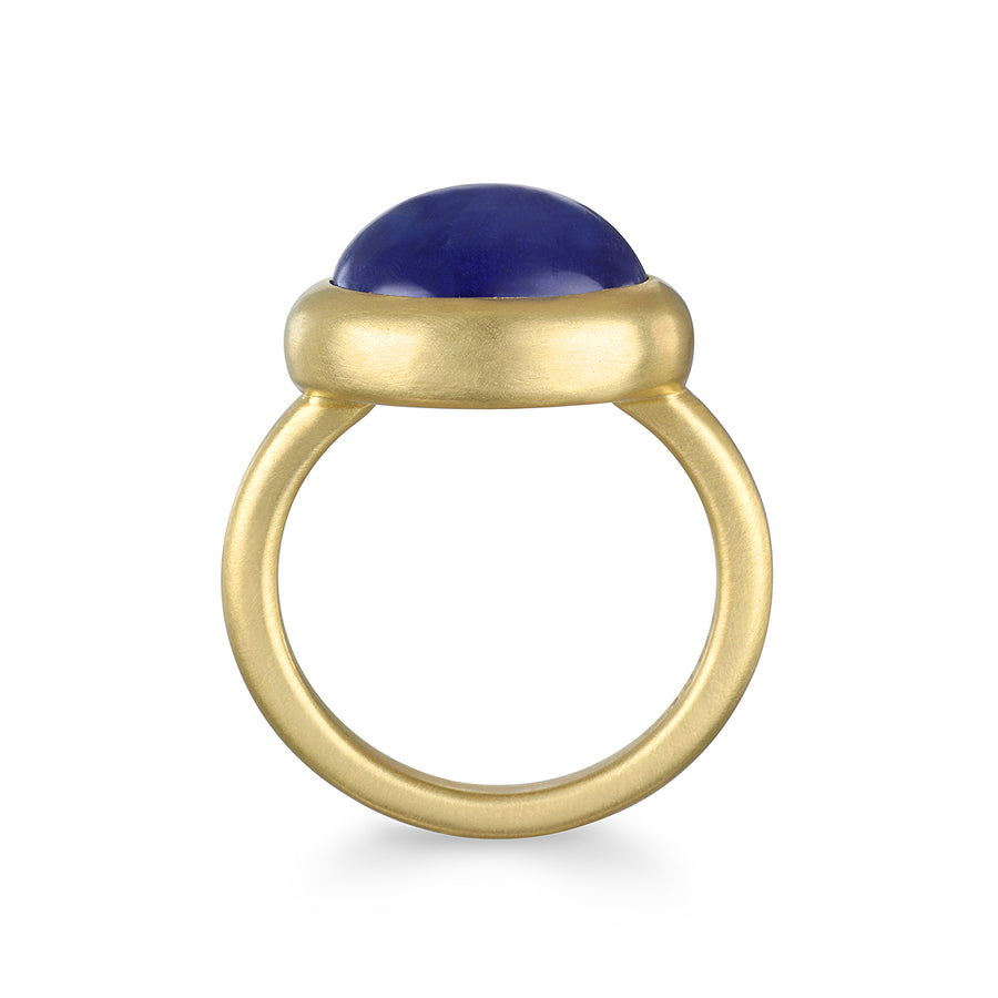 18 Karat Gold Tanzanite Cabachon Ring - 10.97 Cts