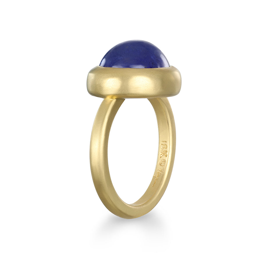 18 Karat Gold Tanzanite Cabachon Ring - 10.97 Cts