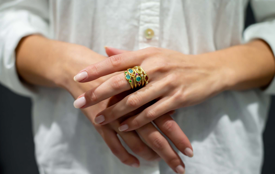18 Karat Gold Three-Stone Blue and Green Sapphire Ring
