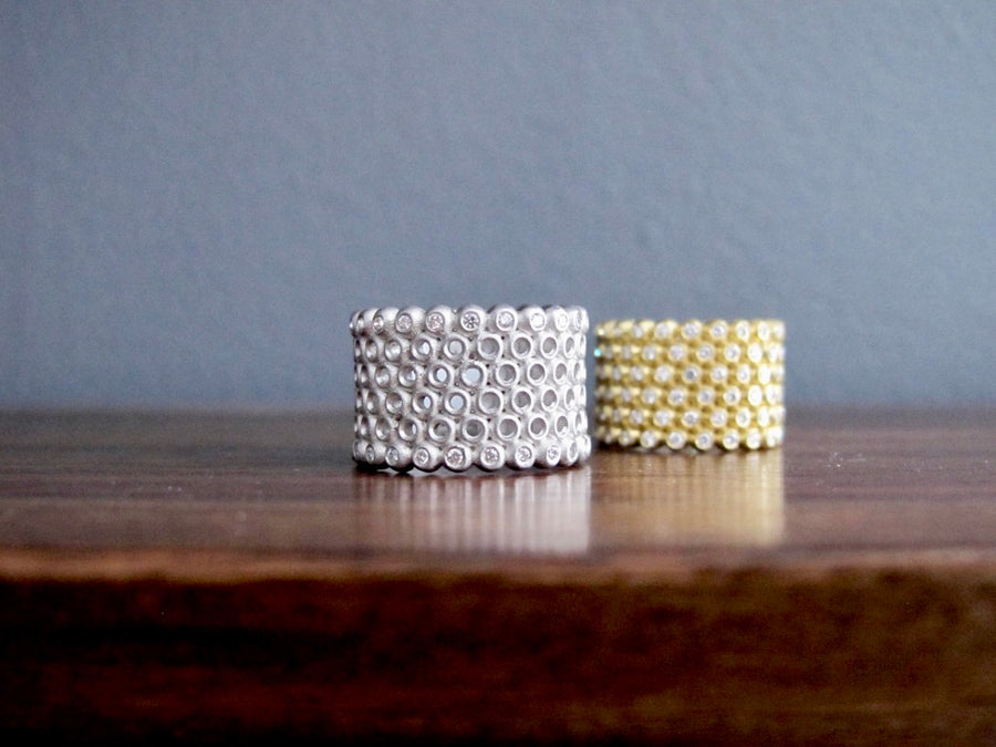 Platinum Cigar Band with Diamond Border