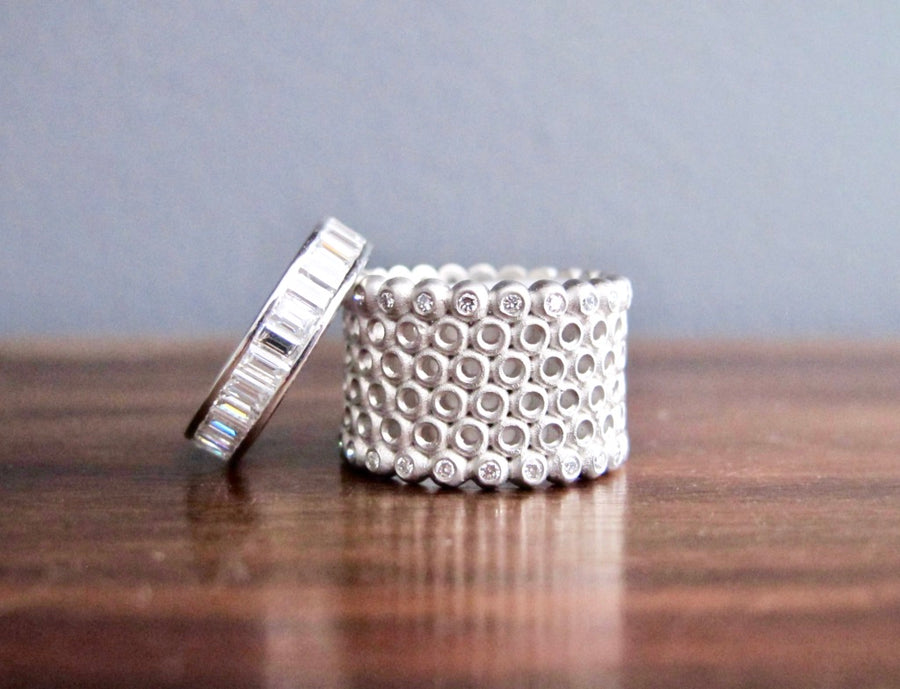 Platinum Cigar Band with Diamond Border