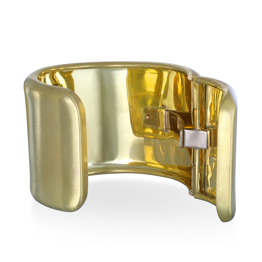 18 Karat Gold Hinged Cuff