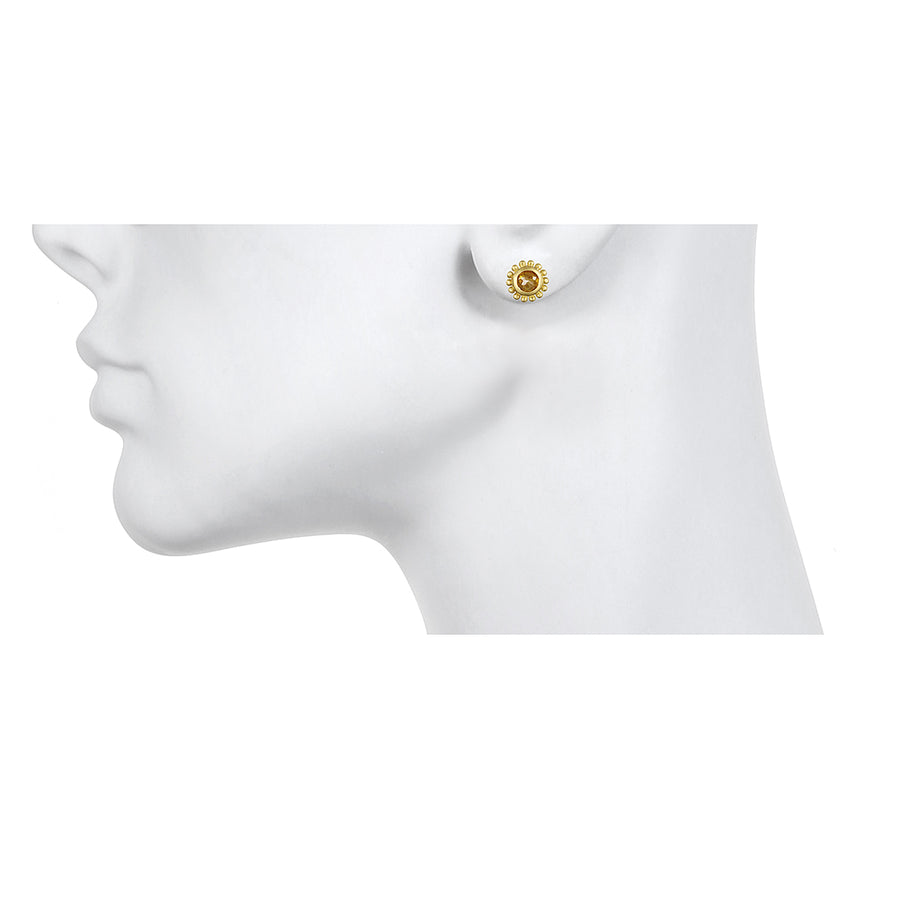 18 Karat Gold Milky Diamond Stud Earrings