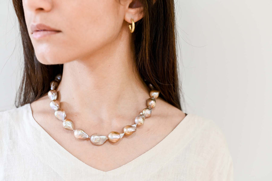 18 Karat Gold Pink Baroque Pearl Necklace