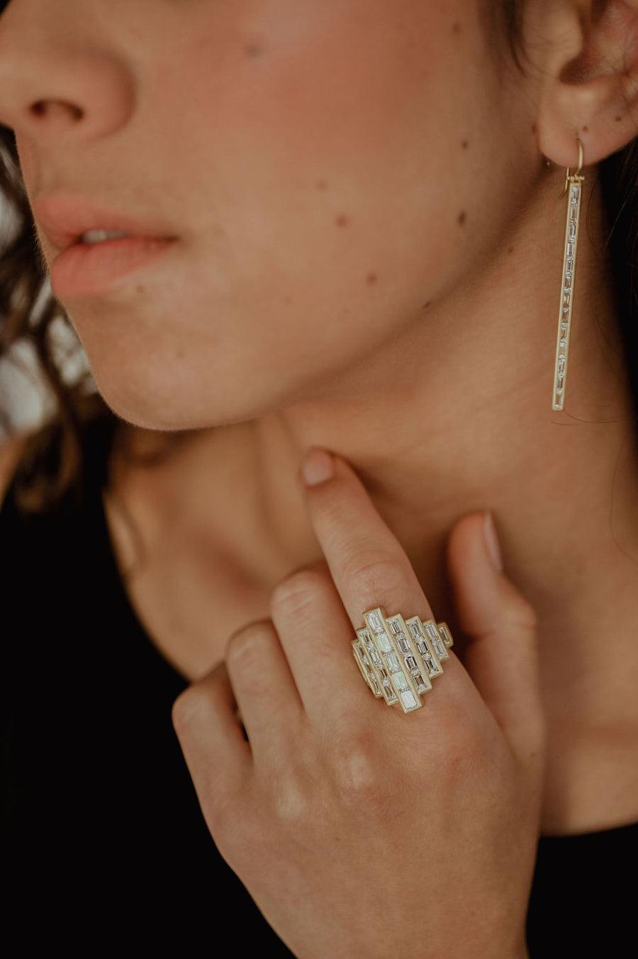 18 Karat Gold Diamond Baguette Bar Earrings