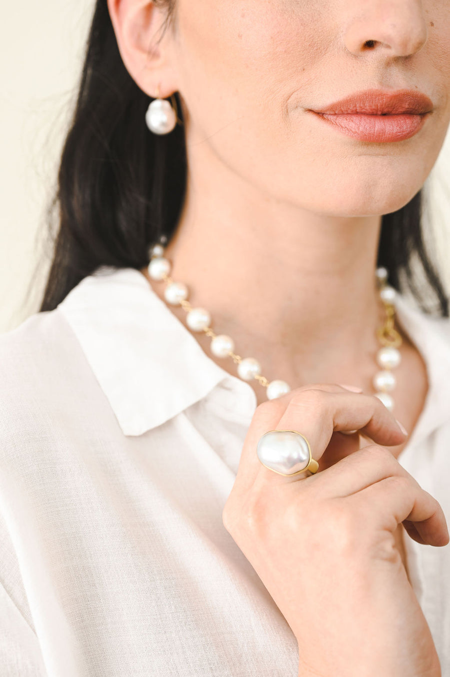 18 Karat Gold White Baroque Freshwater Pearl Ring