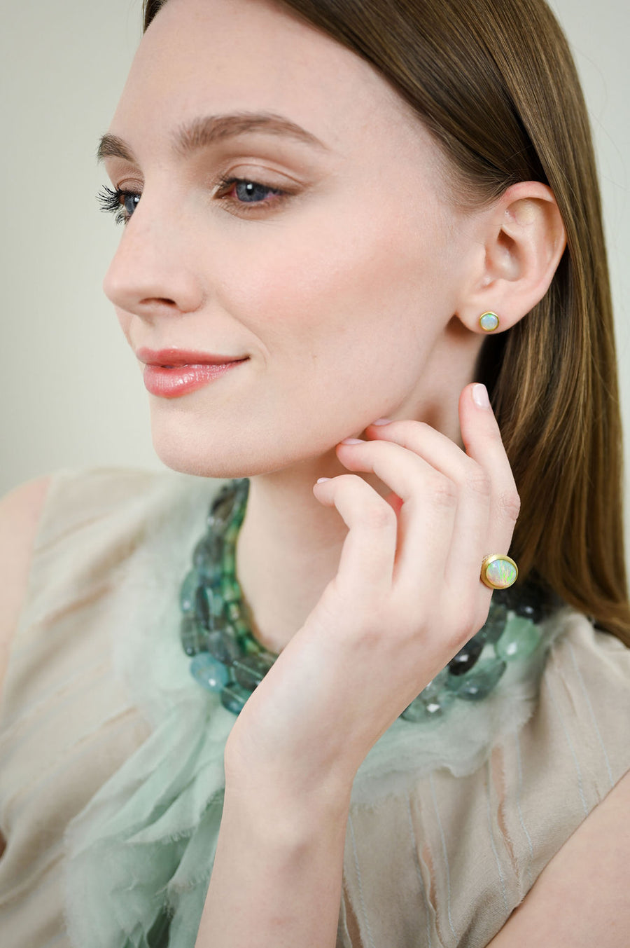 18 Karat Gold Blue-Green Beryl Necklace