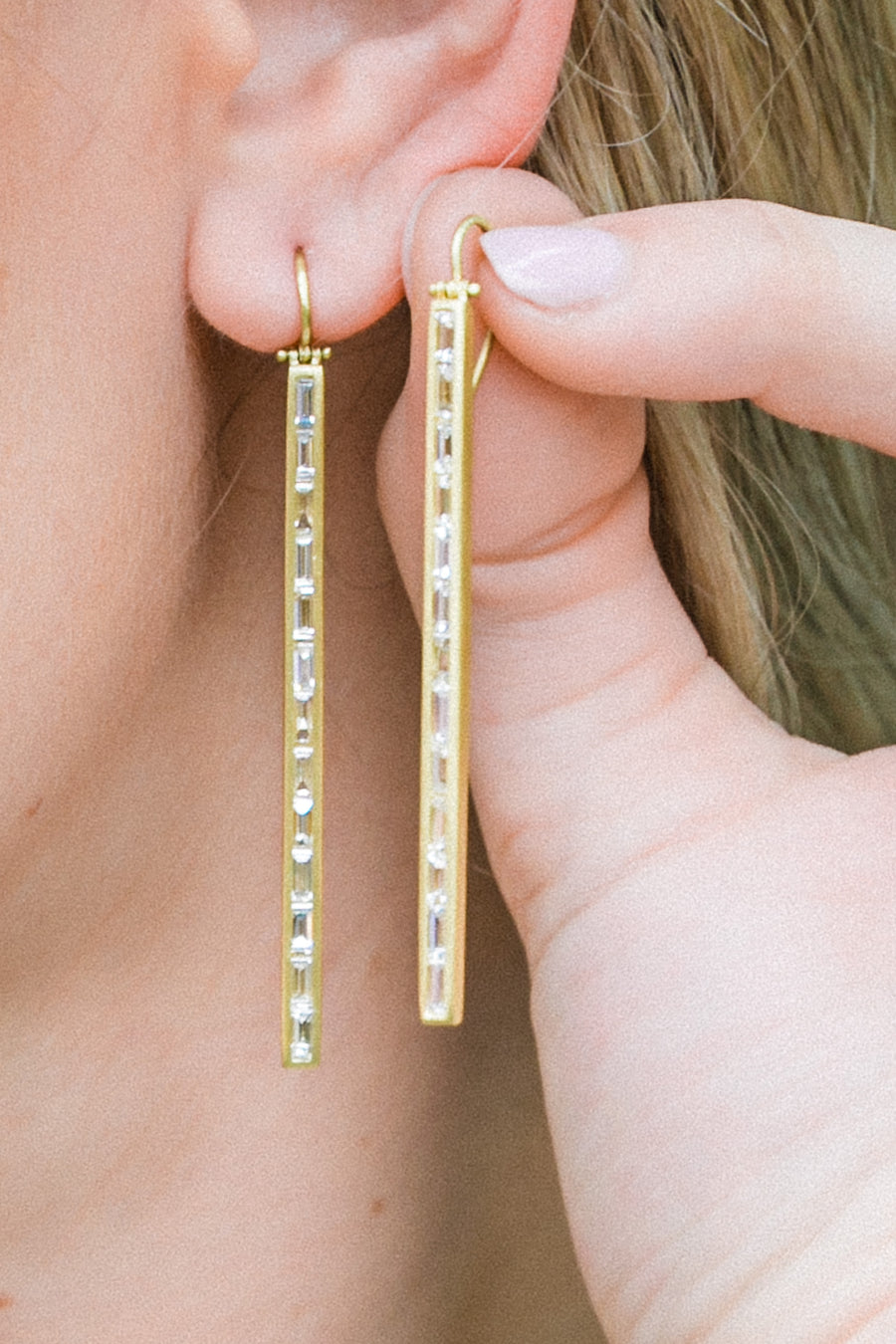 18 Karat Gold Diamond Baguette Bar Earrings