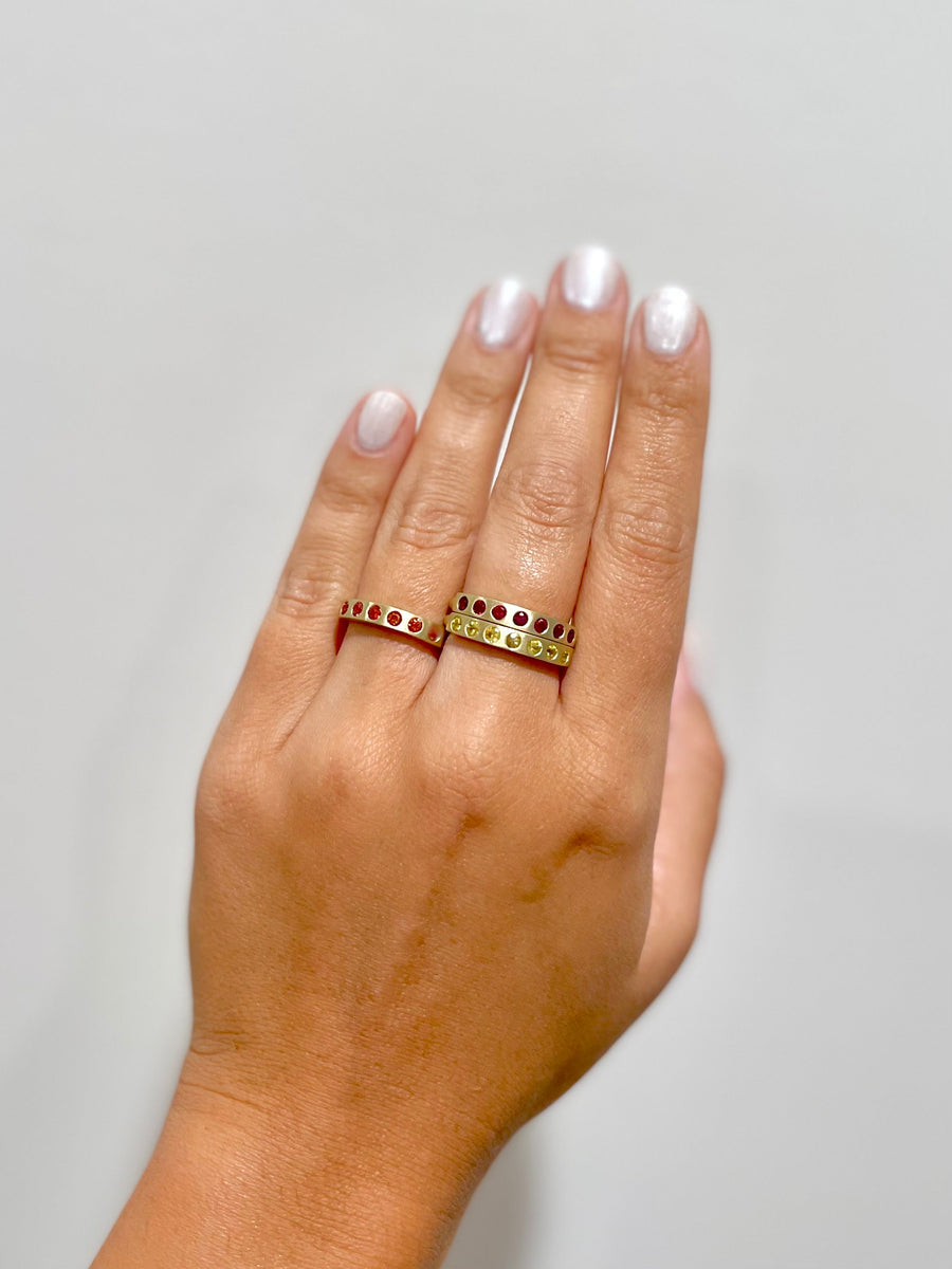 18 Karat Gold Aquamarine Burnished Bar Ring