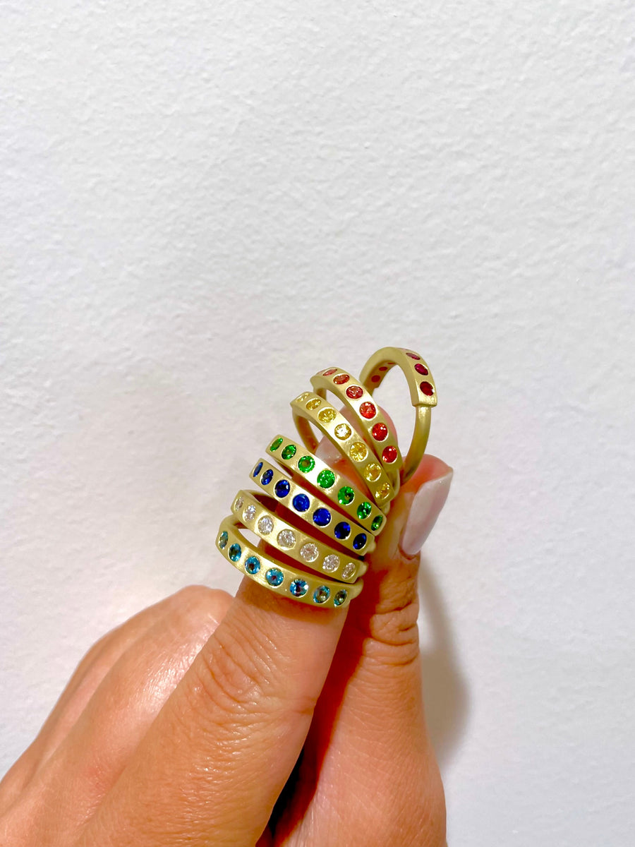 18 Karat Gold Diamond Bar Ring