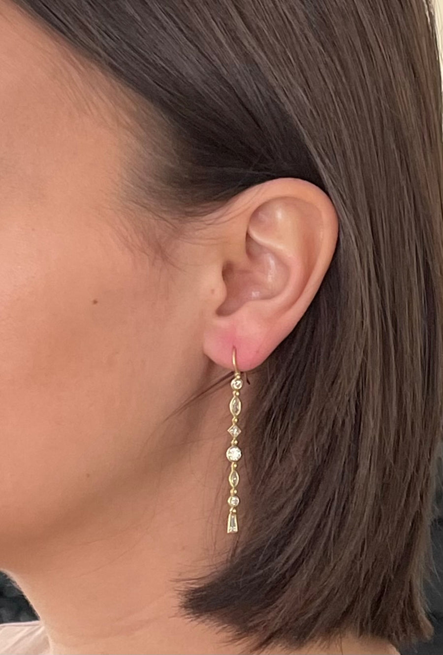 18 Karat Gold Geo Diamond Line Earrings