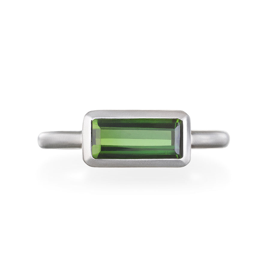 18 Karat White Gold Green Tourmaline Baguette Bezel Ring