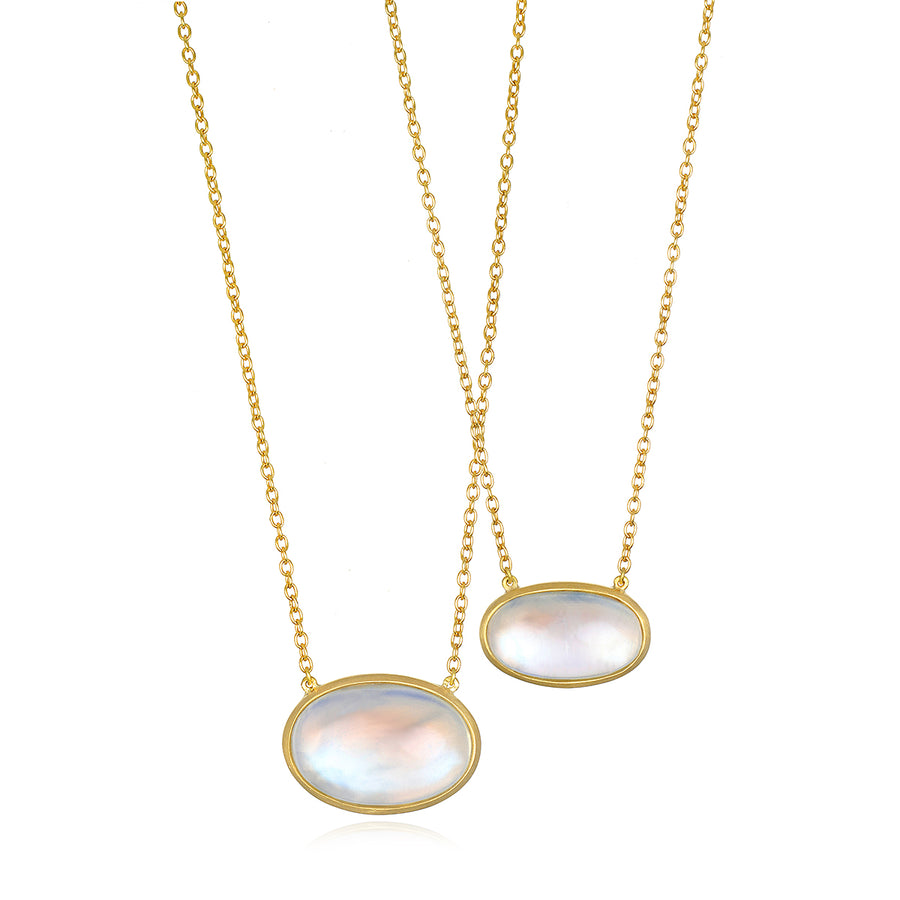 18 Karat Gold Oval Moonstone Pendant Necklace 13.30 Cts