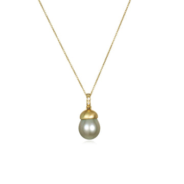 18 Karat Gold Pistachio Pearl Pendant