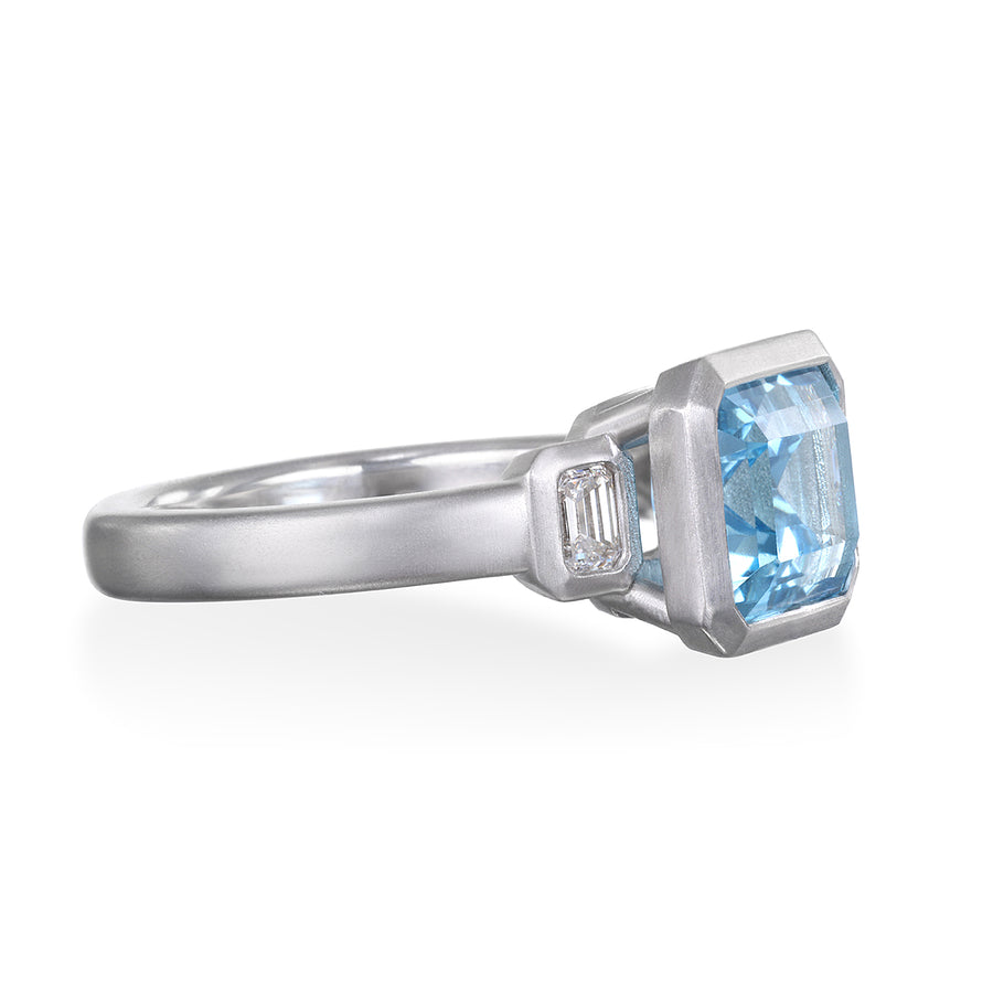 Platinum Aquamarine Diamond Ring