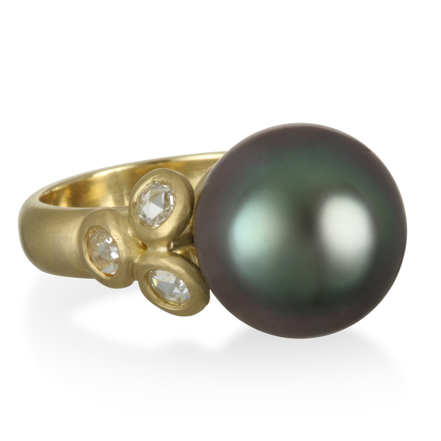 18 Karat Gold Black Tahitian Ring