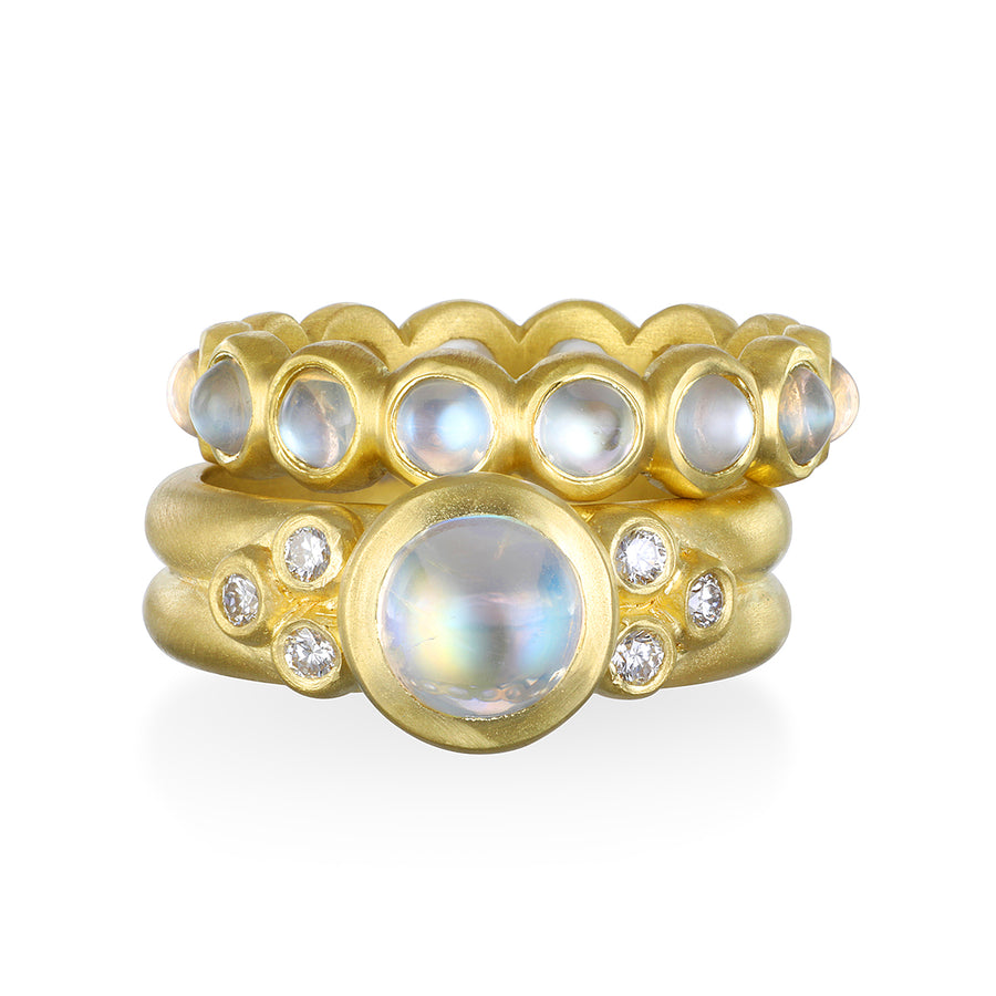 18 Karat Gold Moonstone Bezel Ring with Triple Diamond Granulation