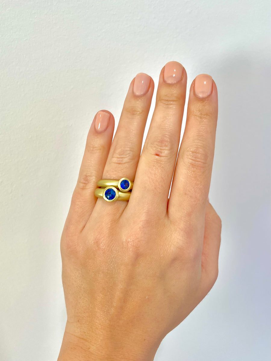 18 Karat Gold Ceylon Sapphire Bezel Ring