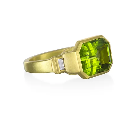 18 Karat Gold  Peridot and Diamond Ring